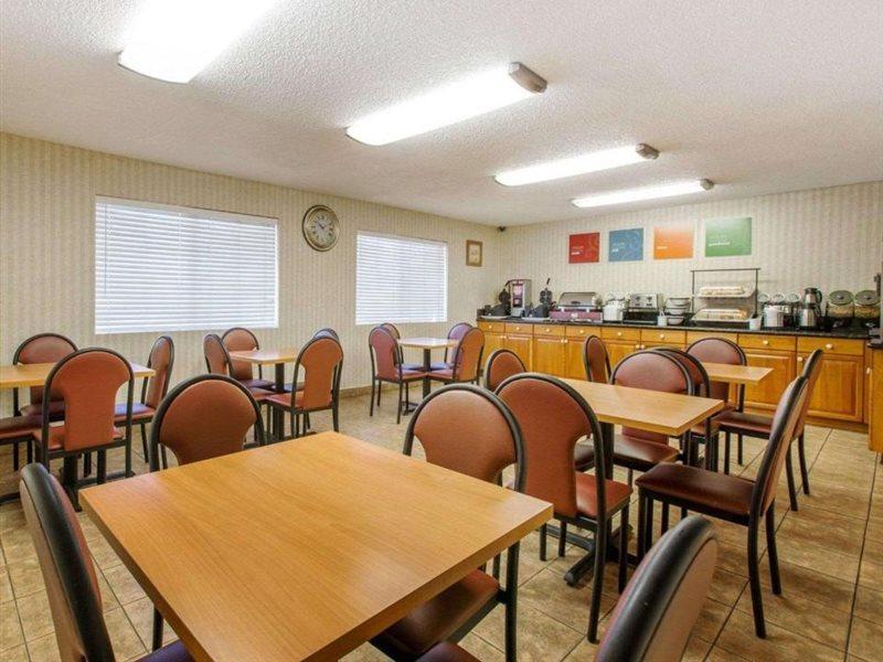 Comfort Inn & Suites Moreno Valley Near March Air Reserve Base Eksteriør bilde