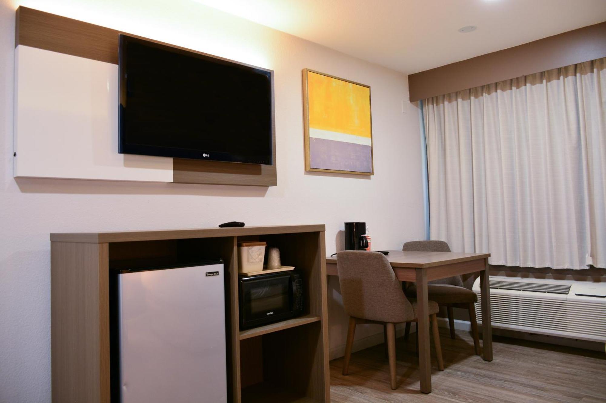 Comfort Inn & Suites Moreno Valley Near March Air Reserve Base Eksteriør bilde