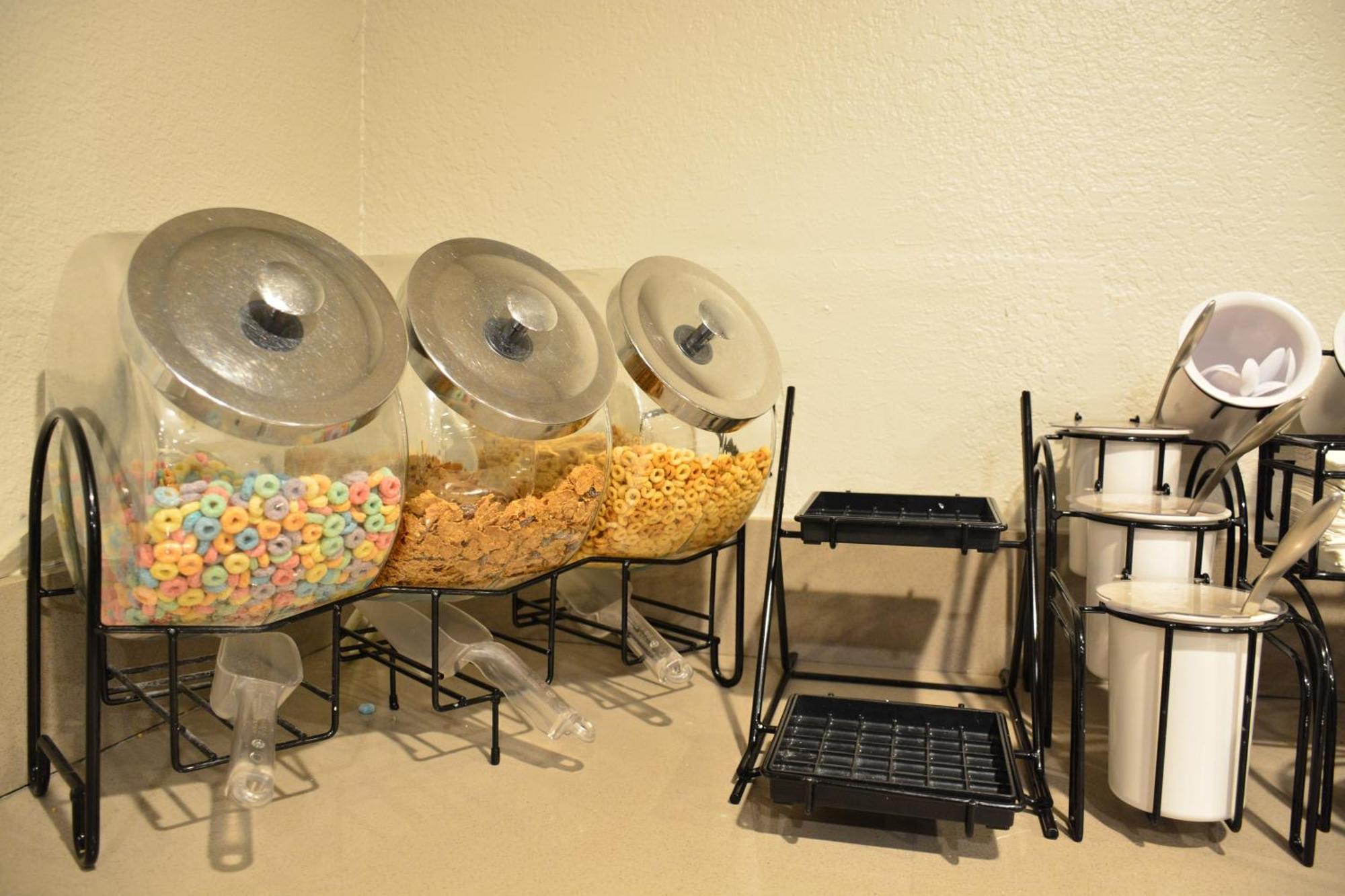Comfort Inn & Suites Moreno Valley Near March Air Reserve Base Eksteriør bilde